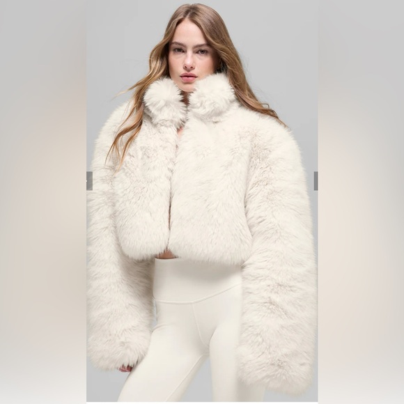 ALO Yoga Jackets & Blazers - Alo Yoga Opulent Faux Fur Cropped Jacket Size Small Winter Coat LIMITED.